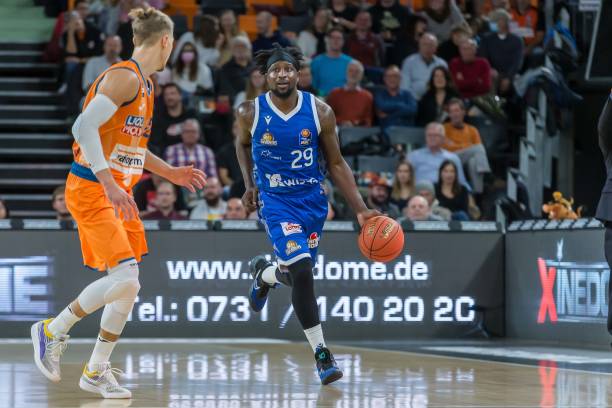 在大牌外援 在大牌外援