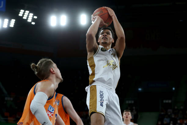 的比赛者 的比赛者