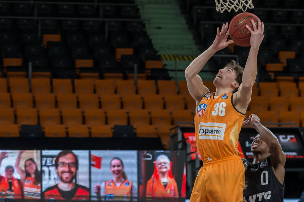 球队面对沙 球队面对沙