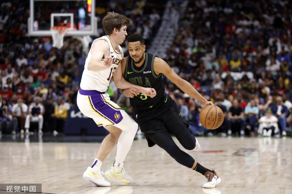 相比之下 相比之下